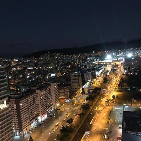 Suite Apartamento Espectacular Vista La Carolina - One Quito Ngoại thất bức ảnh